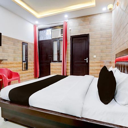 OYO 29871 Noida Dreamz Exterior foto