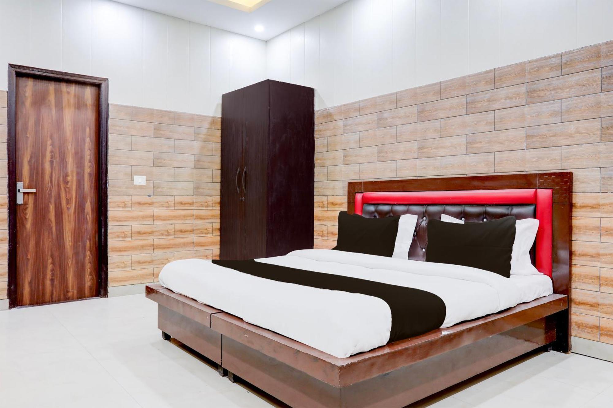 OYO 29871 Noida Dreamz Exterior foto