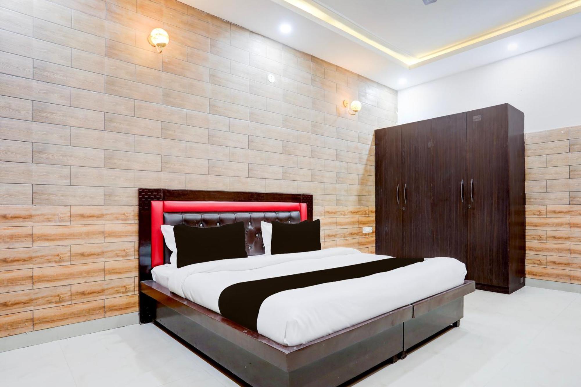 OYO 29871 Noida Dreamz Exterior foto
