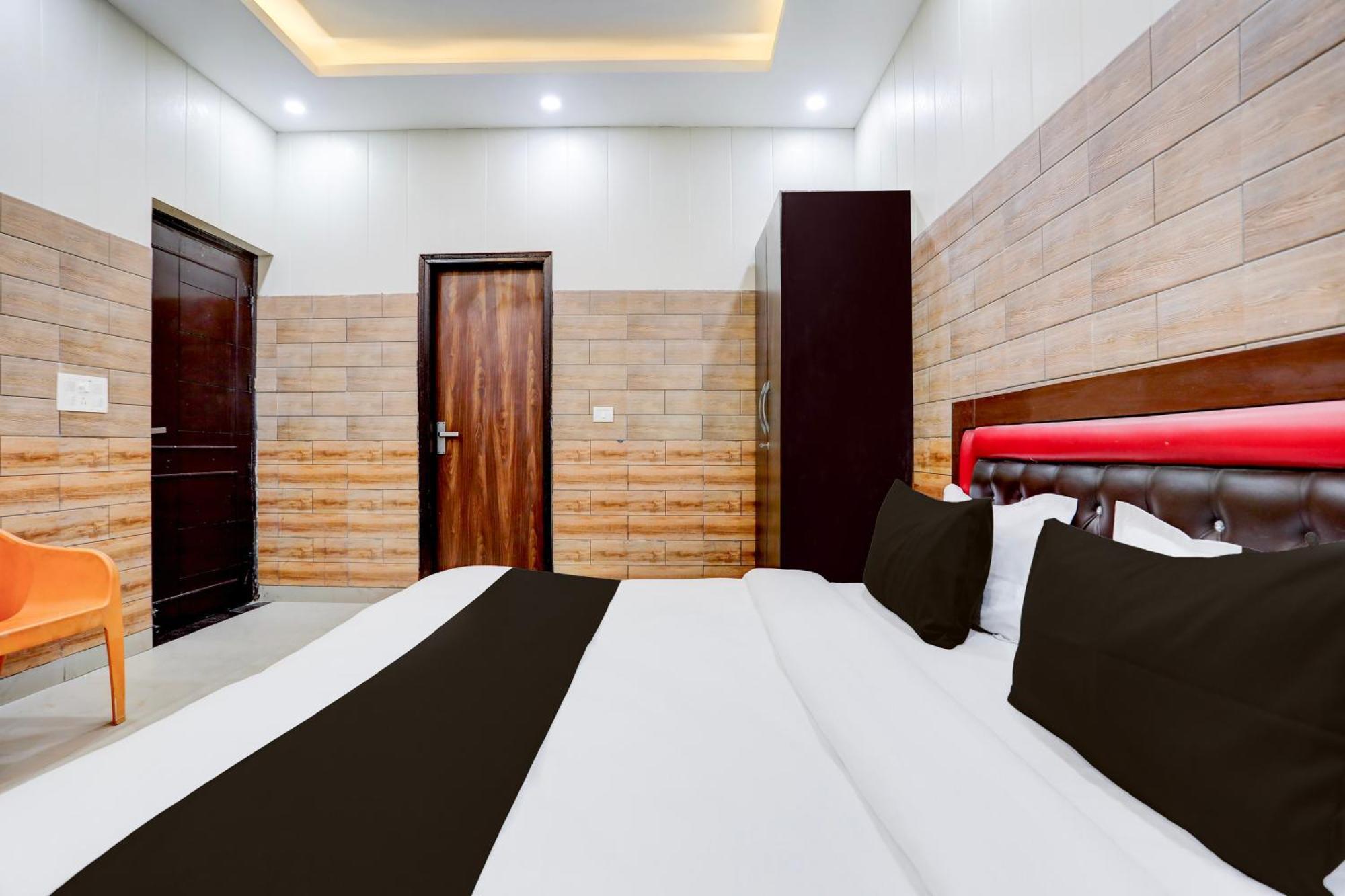 OYO 29871 Noida Dreamz Exterior foto