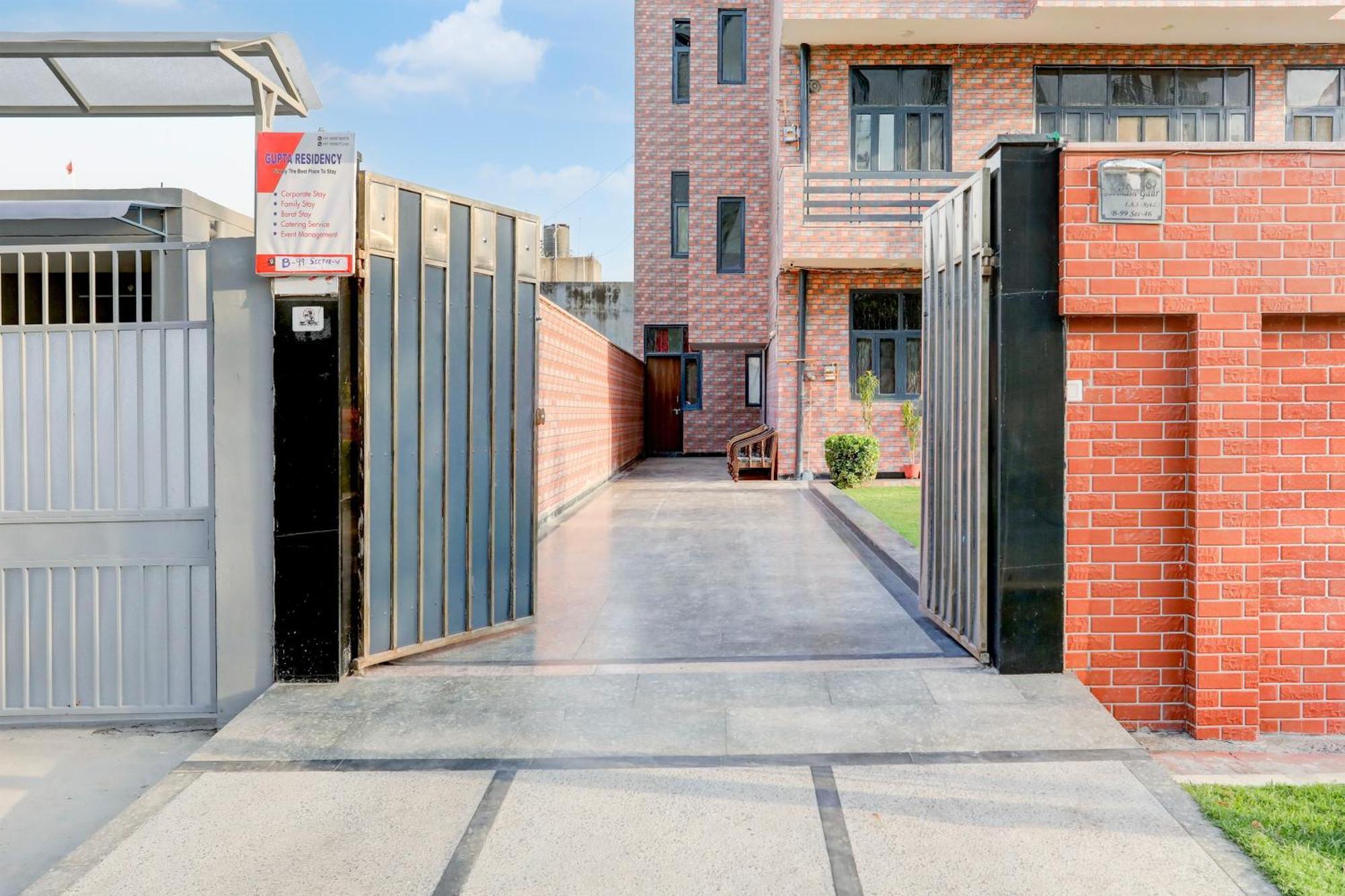 OYO 29871 Noida Dreamz Exterior foto