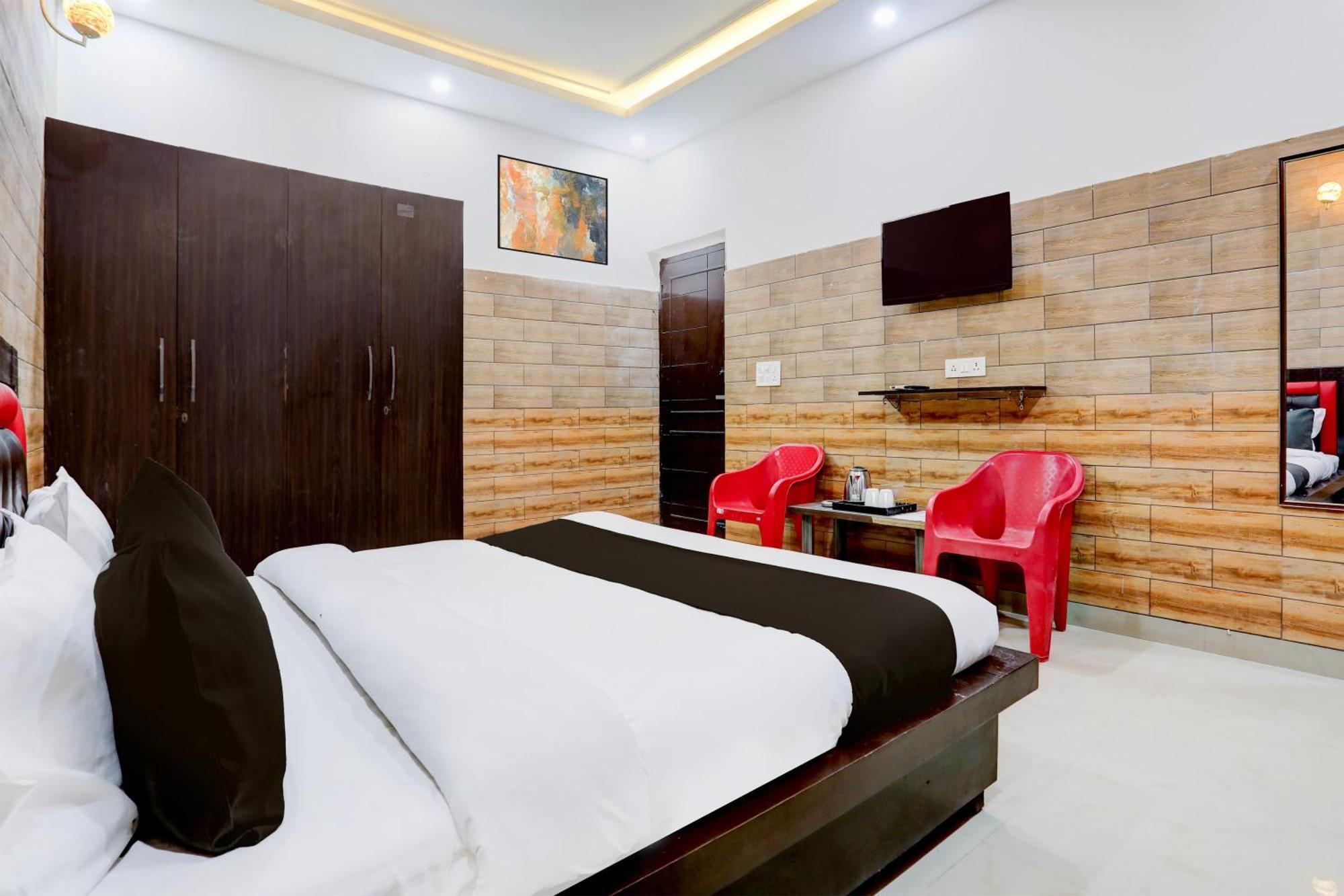 OYO 29871 Noida Dreamz Exterior foto